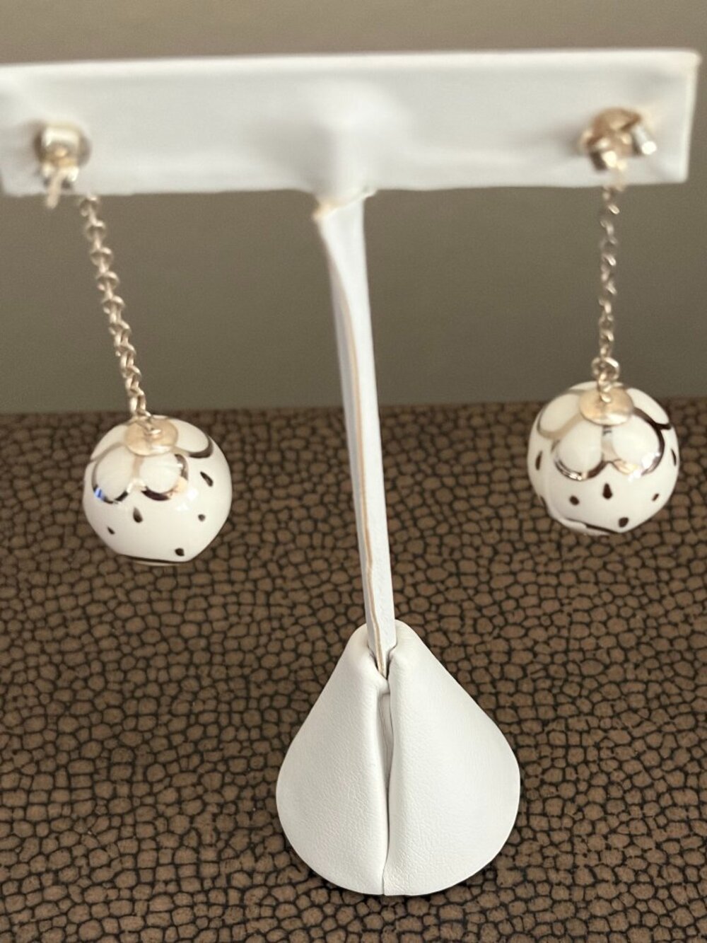 AC .925 Sterling Silver Chain and Ball Earrings - Picture 8 of 9